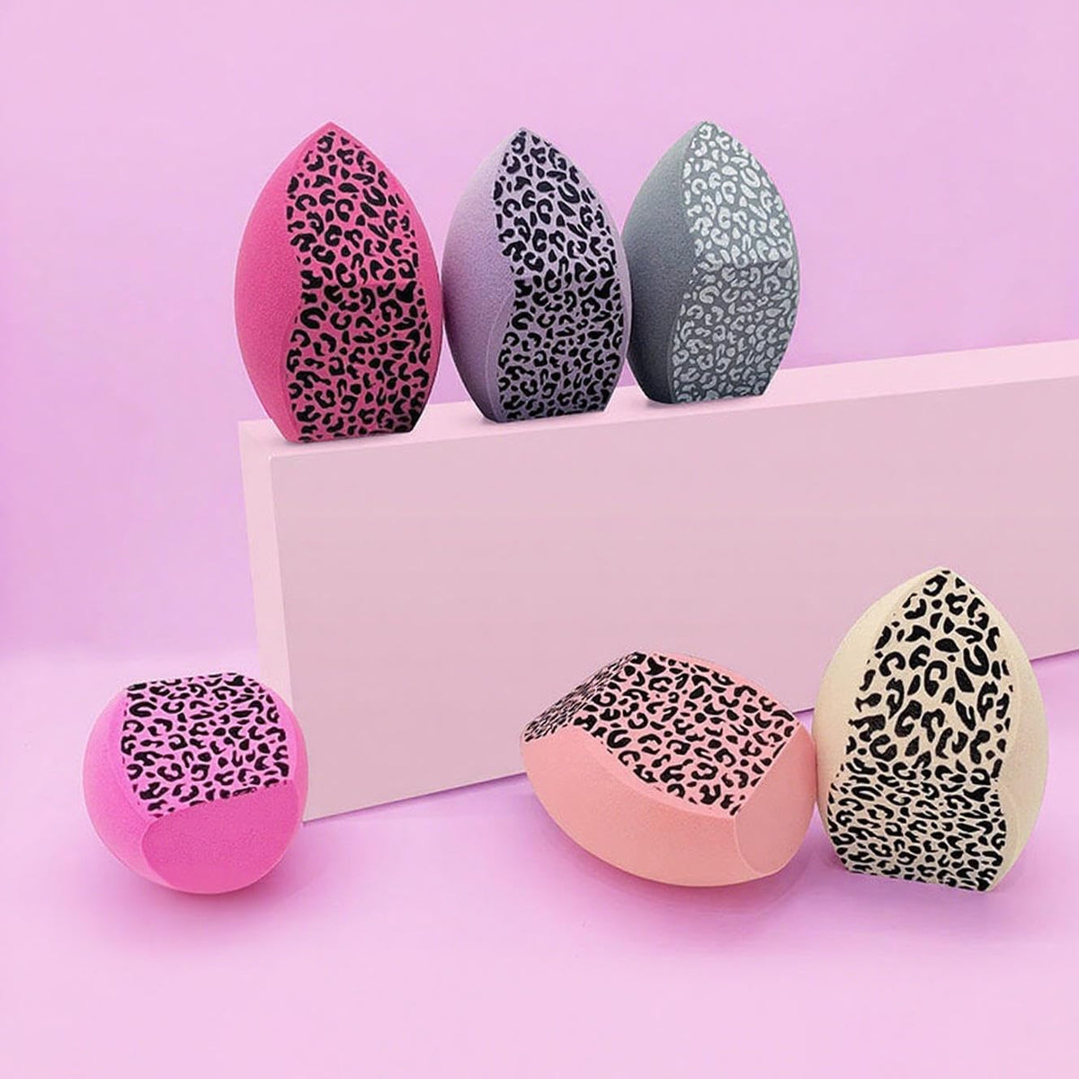 BH STUDIO PRO Dual-purpose Powder Puff & Makeup Sponge – Premium Makeup Sponge Set For Foundation, Loose Powder – Travel-friendly, Multi-purpose Portable Travel 1 Pcs - Multicolored (Leopard print Sponge) - Image 4