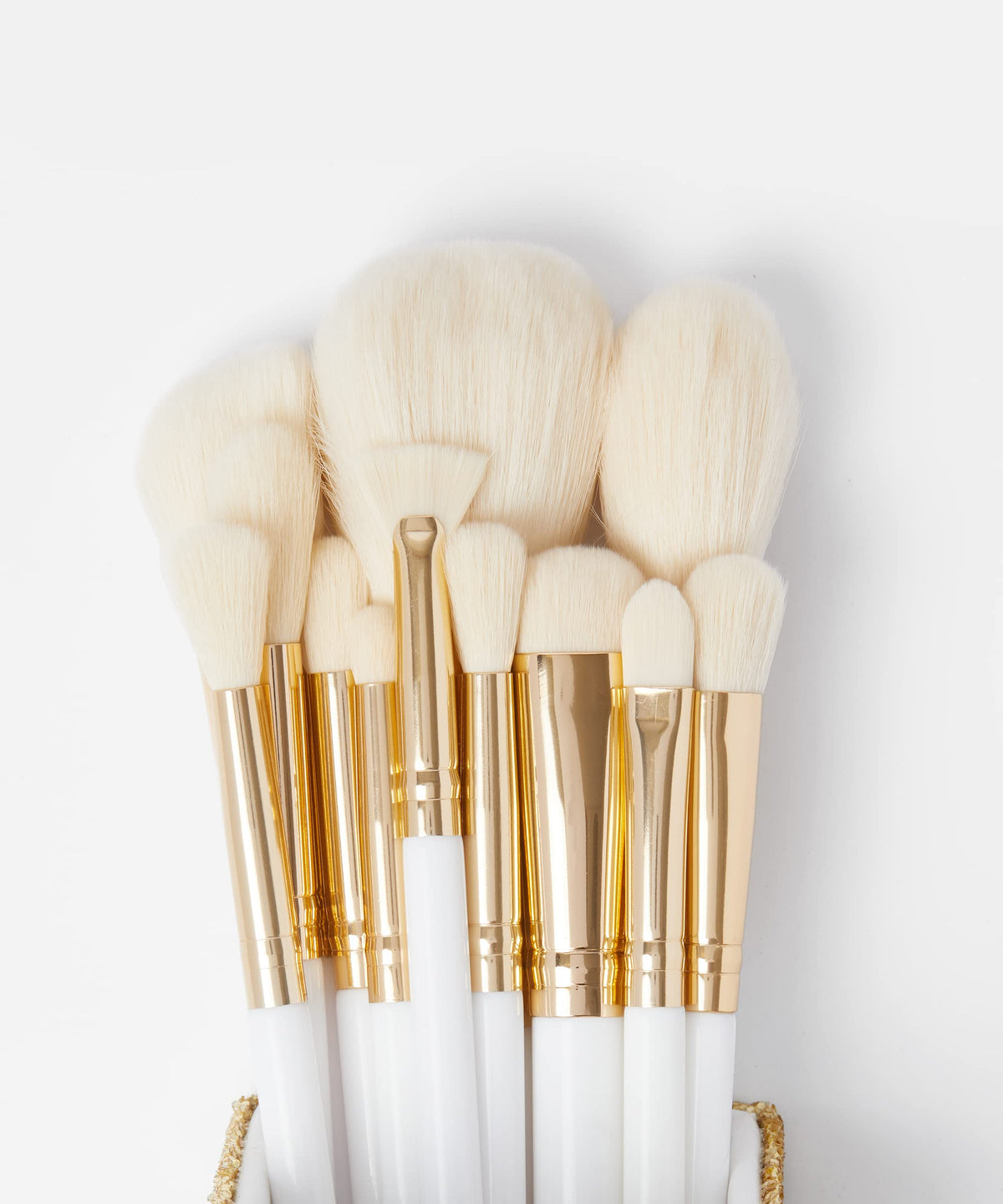 BH STUDIO PRO Makeup Brush set, There's Snowbody Like You - 12 Piece Brush Set - Image 3